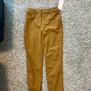 Lululemon sleek city pants never worn